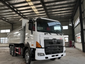 Camión Volquete Usado HINO 6x4 de Servicio Pesado, 351-450HP, Capacidad de Carga 31-40T, Emisión Euro 3, Volante a la Izquierda, Buen Estado - Product Image 6