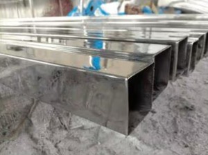 ท่อเหล็กสี่เหลี่ยมสแตนเลสขัดเงาสำหรับงานโครงสร้างและตกแต่งภายใน - Product Image 2