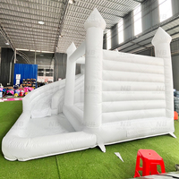 Château gonflable de luxe blanc pour mariage avec toboggan pour mariages, réceptions et célébrations