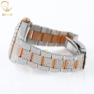 นาฬิกาข้อมือผู้ชายคุณภาพพรีเมียม ประดับเพชรโมอิสซาไนต์ D VVS ตัวเรือนโรสโกลด์ ดีไซน์ฮิปฮอป หน้าปัดแบบอาหรับ พร้อมฟังก์ชั่นวันที่อัตโนมัติ ผ่านการทดสอบเพชร - Product Image 6