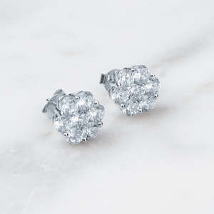 Boucles d'oreilles clous en argent sterling 925 avec grappe de fleurs en moissanite, couleur D, pureté VVS1, pour femme - Product Image 2