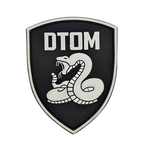 Écussons personnalisés pas chers avec logo, en PVC souple, silicone gaufré, dernières nouveautés, vente en gros, badges en caoutchouc personnalisés de haute qualité, tissu sergé - Product Image 1