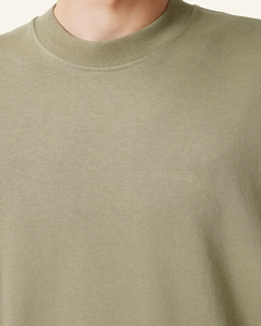 เสื้อยืดโอเวอร์ไซส์สีกากีสำหรับผู้ชาย ทรงหลวม คอวี แขนสั้น สไตล์ลำลอง สตรีทแวร์ ผ้าฝ้าย 100% เนื้อผ้าเบา ทรงบ็อกซี่ - Product Image 6