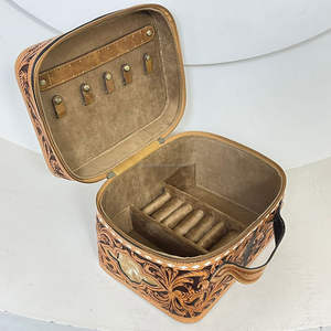 กล่องเก็บของหนังวัวแท้ลายตะวันตก งานแฮนด์เมด ขนาดใหญ่ สำหรับจัดระเบียบการเดินทาง ใส่เครื่องสำอาง สำหรับผู้หญิง - Product Image 6