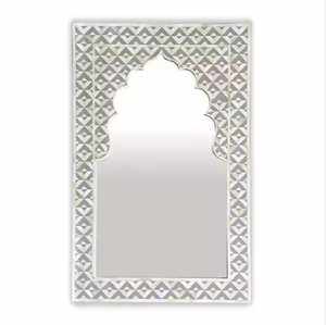 Marco de espejo con incrustaciones de hueso en forma redonda, diseño moderno único de fabricante indio para uso decorativo. - Product Image 2