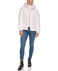 <b>Women's</b> <b>White</b> Quilted Puffer <b>Jacket</b> Hooded Full Sleeve Winter Warm Coat with Zipper Closure Solid Color - Product Image 3