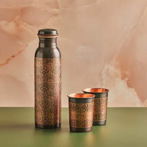 Bouteille en cuivre pur gravée de qualité supérieure 950 ml, design moderne, grande capacité, ensemble pour les voyages et les activités de plein air - Product Image 2