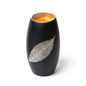 Juego de Portavelas Ovalados Modernos Hechos a Mano con Recubrimiento de Polvo Negro y Grabado de Hojas para Decoración Navideña del Hogar - Product Image 2