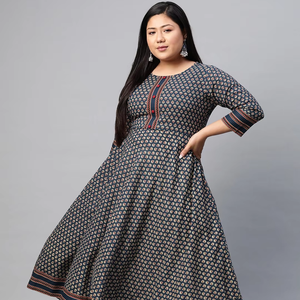 Kurta Anarkali en coton à imprimé floral bleu, taille plus, col rond, manches trois quarts, tenue d'été confortable pour femmes - Product Image 1