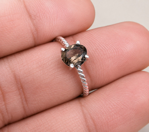 Anillo de compromiso clásico de plata de ley 925 con cuarzo ahumado natural de 5x7 mm, engaste de garras, forma ovalada, para mujer, regalo para ella - Product Image 1