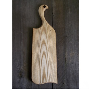 Planche à découper en bois moderne de forme rectangulaire, finition naturelle, avec poignée, pour couper les légumes et les fruits - Product Image 5