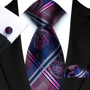 Conjunto de corbata de seda para hombre con estampado a cuadros naranja, gemelos y pañuelo de bolsillo, estilo clásico para uso empresarial. - Product Image 4