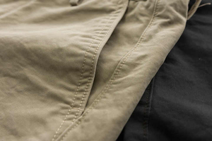 Shorts de golf décontractés pour hommes, livraison directe usine, kaki premium, cargo, légers, extensibles, coupe athlétique, personnalisables - Product Image 2