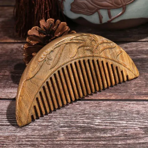 Peine de Madera Natural Hecho a Mano para Masaje del Cuero Cabelludo, para el Hogar, Salón o Viajes, Mango de Madera con Elegante Caja, Artesanía Natural - Product Image 1