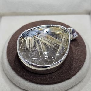 เครื่องประดับเงิน925ชุบโรเดียมทองคำคุณภาพดีเยี่ยมพลอยทับทิมสีทองธรรมชาติจี้ทันสมัยสำหรับงานปาร์ตี้ - Product Image 1