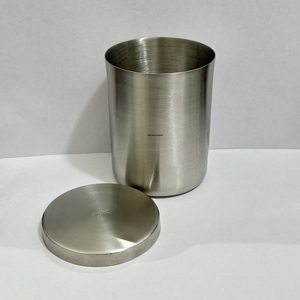 Tapa de Acero Inoxidable para Velas Navideñas, 14 oz, Acabado Cepillado, Hecha a Mano, Duradera, Decoración de Hogar de Lujo, Venta al Por Mayor, Personalizable, Alta Calidad - Product Image 4