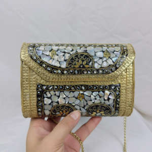 Sac à main en mosaïque d'aluminium vintage fait à la main, plaqué or, poli, artisanal - Product Image 1