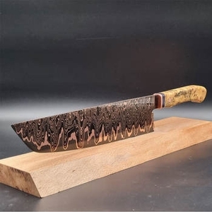 Cuchillo de chef artesanal de lujo de cobre damasco con mango de madera estabilizada para cocina profesional y excelencia culinaria. - Product Image 1