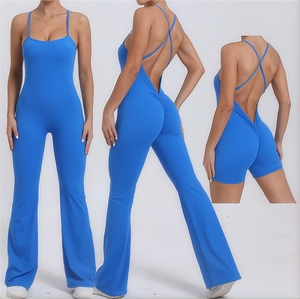 Combinaison de yoga une pièce pour femmes grandes tailles, avec effet froncé aux fesses et pantalon évasé, vêtements de sport personnalisables avec logo - Product Image 2