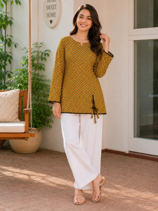 Jaipur Moda Anaya-I Kurti de Algodón Premium para Mujer, Estampado Floral, Manga 3/4, con Lazos Laterales y Mangas Abullonadas, Estilo Casual - Product Image 1