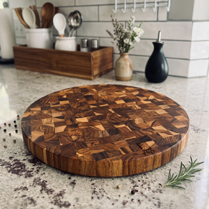 Tabla de Cortar Redonda de Madera de Teca con Veta de Madera - Tabla de Cortar Multifuncional con Asa Interior, Apta para Lavavajillas, para Preparación en la Cocina - Product Image 4