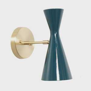 Applique murale double cône bleue de style Mid-Century Modern, en laiton, design géométrique, éclairage pour salon - Product Image 2