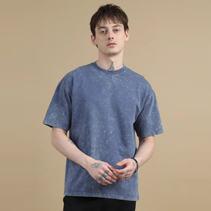 เสื้อยืดโอเวอร์ไซส์สีน้ำเงินฟอกกรด ผู้ชาย ผ้าฝ้าย 100% เนื้อหนา สตรีทแวร์ ทรงหลวม ไหล่ตก คอกลม เสื้อยืดลำลอง - Product Image 1