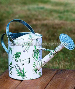 Bidon d'eau galvanisé de style ferme vintage pour les amateurs de décoration rustique et les jardiniers professionnels avec des caractéristiques ergonomiques - Product Image 2