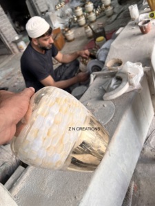 Urn — artisanat de perles, en laiton, avec incrustation de serpillère, fait à la main - Product Image 6