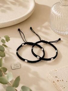 Bracelet de cheville tressé réglable en fil noir pour femme, idéal pour le quotidien - Product Image 1