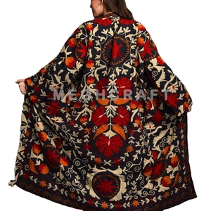 Kimono Bohemio con Bordado Floral Suzani, Chaqueta de Invierno Uzbeca, Abrigo Largo Informal, Prenda Exterior Tejida, Talla Grande, con Diseño Especial - Product Image 5