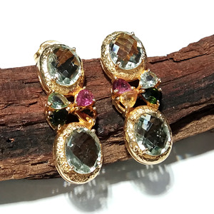 Boucles d'oreilles pendantes artisanales en argent sterling plaqué or 14 carats, style bohème, avec améthyste verte naturelle et multi-tourmaline - Product Image 6