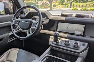 Excelente Oferta 2023 Land Rover Defender 90 S SUV Listo para enviar a todo el mundo - Product Image 4