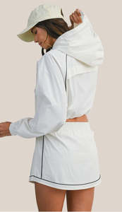 Ensemble veste coupe-vent légère à capuche et short pour femme, vêtements de sport décontractés pour l'extérieur, ensemble de vêtements de sport 2 pièces pour femmes - Product Image 2