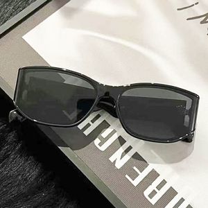 Gafas de Sol de PC con Diseño de Pantalla Curva de Alta Gama, Estilo Ojo de Gato, Montura Blanca y Negra, Gafas de Sol Cuadradas con Protección UV400 para Mujer - Product Image 1