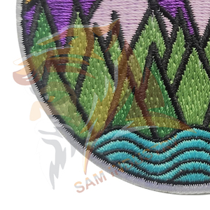 Écussons brodés personnalisés avec logo sur mesure, qualité supérieure, fabriqués en usine, en gros. - Product Image 3