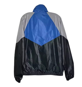 เสื้อแจ็คเก็ตกันลมสำหรับผู้หญิง OEM ผลิตจากโพลีเอสเตอร์ 100% แขนยาวแบบซิปเต็มตัว กันน้ำ กันลม เหมาะสำหรับฤดูใบไม้ร่วง สีคอตตอน ไซส์พลัส - Product Image 3