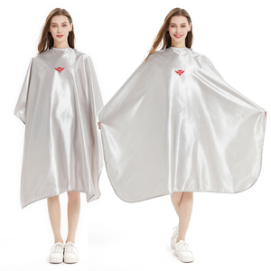 Capas de Peluquería de Poliéster Satinado de Calidad Superior, Accesorios para Corte de Cabello, para Salón de Belleza, Precio de Fábrica, Venta al Por Mayor - Product Image 6