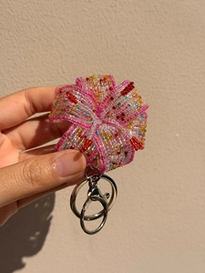 Llavero de Lirio con Cuentas de Vidrio Hecho a Mano, Arte Indio Exótico, Personalizable, Adorno de Flor Morada para Bolso, Tejido, Ecológico, Ligero y de Lujo - Product Image 1
