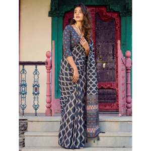 Hermoso Sari de Crepé Azul con Estampado Digital y Blusa para Mujer - Product Image 4