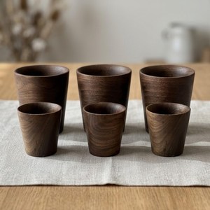 Gobelet en bois naturel de qualité supérieure, fabriqué à la main, écologique et durable, pour l'eau, les jus et les boissons - Product Image 3