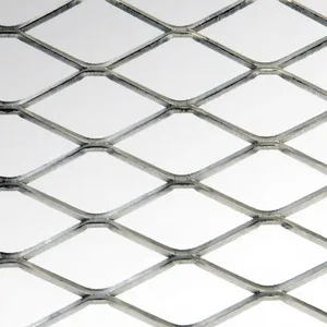 Rouleau de treillis métallique déployé en acier doux pour clôture de sécurité, treillis métallique déployé en acier à faible teneur en carbone, maille losange, tôle métallique déployée MS - Product Image 1