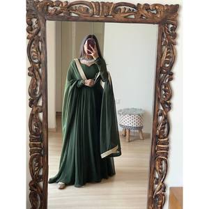 Hermoso vestido de fiesta indio y pakistaní con Dupatta - Product Image 1