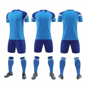Camiseta de Fútbol Personalizada al por Mayor para Hombre – Conjunto de Uniforme de Entrenamiento de Fútbol de Alta Calidad con Ajuste Cómodo - Product Image 1