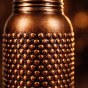 Bouteille d'eau artisanale en cuivre pur, design moderne de luxe, motif gaufré, aspect antique, poignée antidérapante, durable, grande capacité, artisanat de qualité - Product Image 4