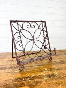 Porta Recetas Metálico de Acabado Elegante para un Estilo de Cocina Tradicional y un Manejo Diario de Recetas Fácil, Confiable y Eficiente - Product Image 5