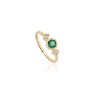 Bague minimaliste à trois pierres en or jaune véritable K14, sertie d'émeraudes et de diamants taille ronde, design délicat et simple, pour filles, cadeau de remise de diplôme. - Product Image 3