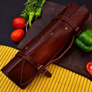 UA Supplies – Ensemble de 4 couteaux de chef japonais, lame en acier Damas, manche en bois, forgés à la main, finition polie, couteaux de 6 à 7,9 pouces - Product Image 5
