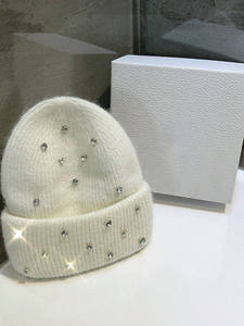 หมวกบีนนี่ถักประดับพลอยเทียมสำหรับผู้หญิงหมวกแบบสวมศีรษะแบบนุ่มมีกระดุมข้อมือสำหรับฤดูหนาวอุปกรณ์เสริมสำหรับสภาพอากาศหนาวเย็นล่าสุด - Product Image 4