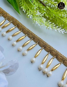 Venta al por mayor de exquisitos adornos hechos a mano con flecos de cuentas y parches de letras para ropa, zapatos, bolsos, sombreros. Compre directamente del proveedor. - Product Image 2